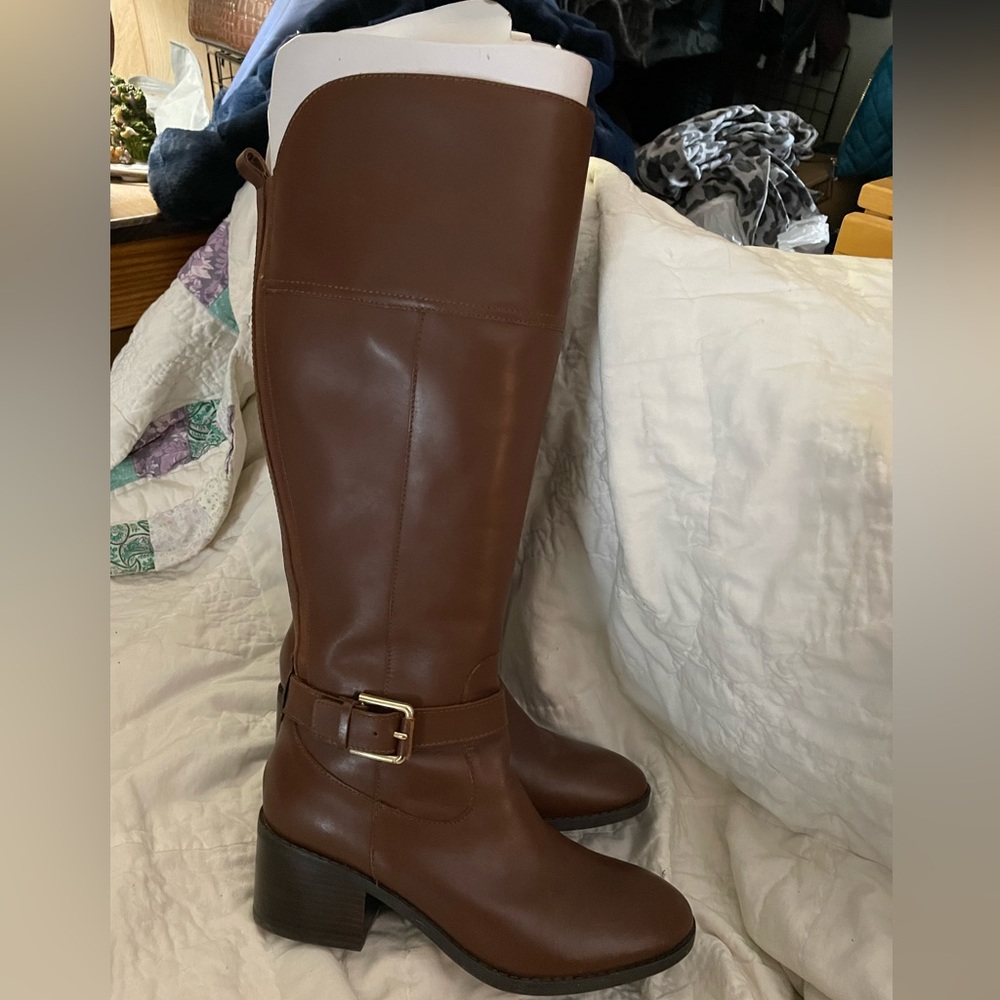 100% Brown leather Marc Fisher Wide calf boots. Size 8